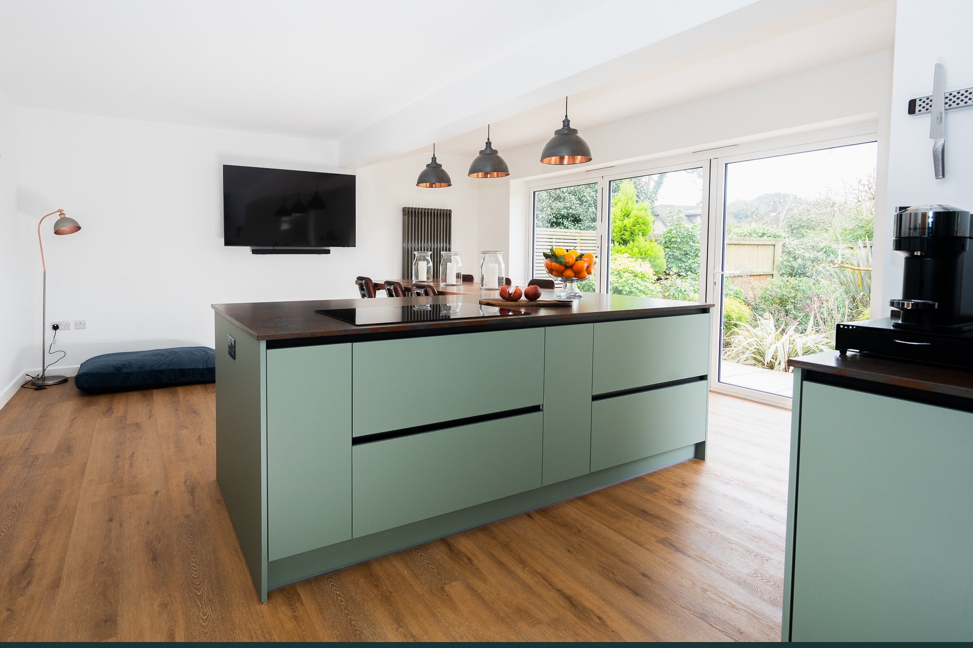 Green and Copper Kitchen with dramatic worktops in Bournemouth | Raison Home - 5