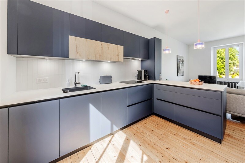 Cuisine ouverte de style moderne bleu à Nantes | Raison Home - 2